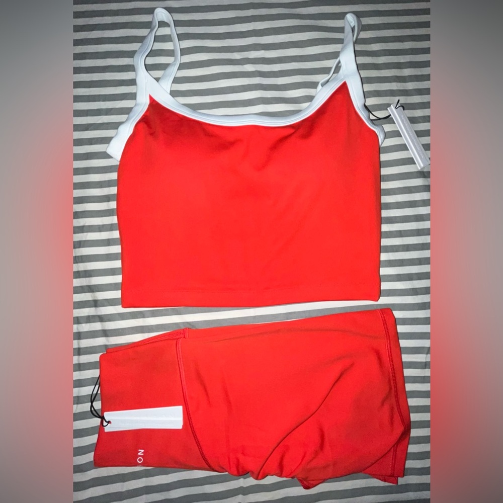 Paragon Reluna Mid-Rise Sculptseam Plus Short 5"" + SmoothHold Low Back Top Sz M